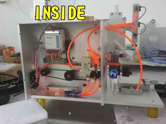 SUS304 z nerezové oceli Economy oboustranný štítkovací štítkovací stroj pro označování lahví