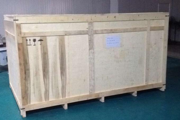 Etiketovací stroj z hliníkové slitiny Opp pro kulaté lahve, průmyslový etiketovací stroj