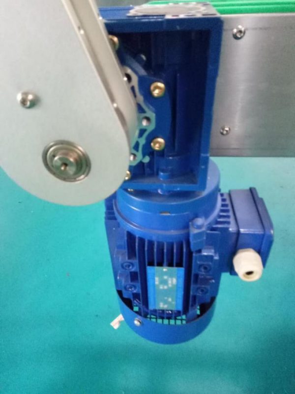 Stroj na označování štítků se štítky na láhve SUS304 se dvěma stranami a výrobky pro osobní péči