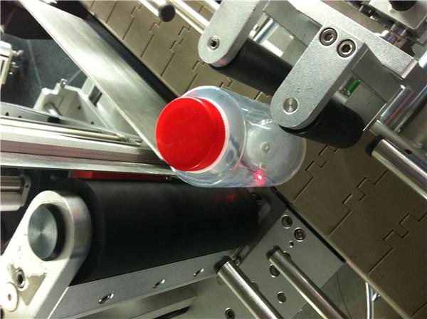 Stroj na označování štítků na kulaté lahve Pawpaw / Guava pro nápojové pole