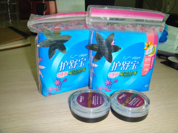 Zařízení pro nanášení špičkových štítků s rychlostí 1–50 m / min pro ploché povrchy