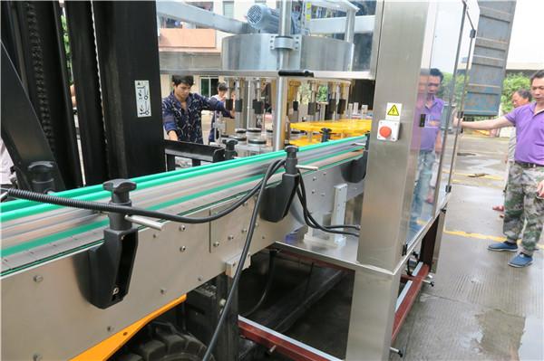 Přední / zadní automatický aplikátor etiket Zařízení Rychlost 18000B / H