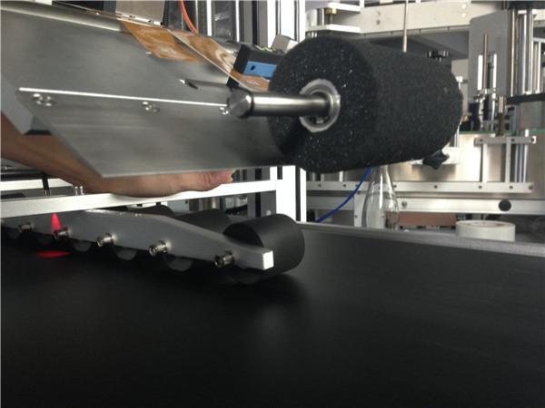 PLC dotyková obrazovka s automatickým štítkovacím štítkovacím strojem maska / kartonová maska