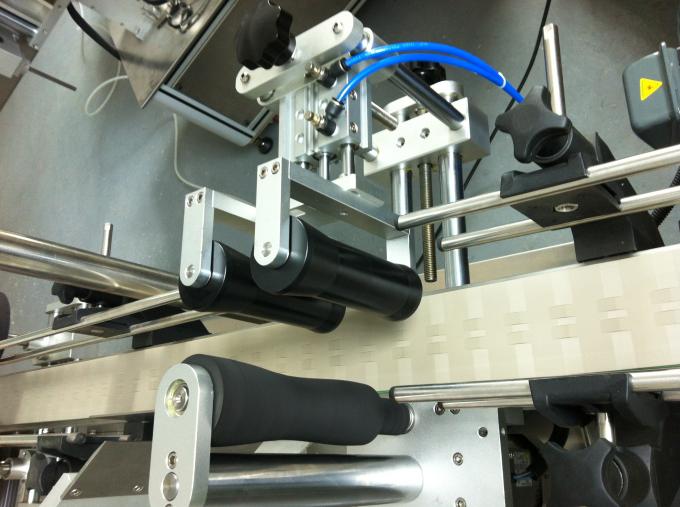 Samolepicí etiketovací stroj na skleněné lahve, etiketovací stroj na skleněné nádoby